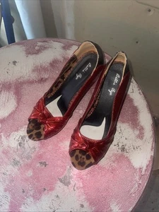 Size 9- Bettie page-Glitter Red -With Insoles Of Leopard Print - Sooo Cute - Picture 1 of 6