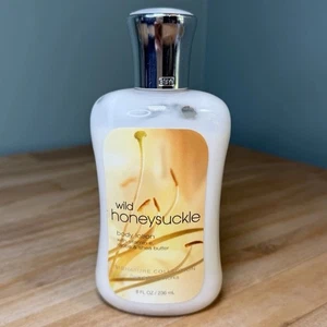 Bath & Body Works WILD HONEYSUCKLE Loción Corporal 8oz Aceite de Jojoba de Karité Vit E 90% COMPLETO - Imagen 1 de 7