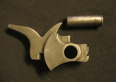 Antiguo martillo y pasador para rifle REMINGTON ROLLING BLOCK Foto 1 de 4