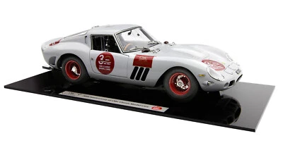 New CMC Ferrari 250 GTO 30th Anniversary 1:18 Model Car M288 KidBX - Image 1 of 4