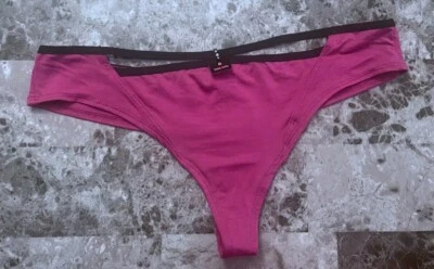 NUEVO CON ETIQUETAS BRAGAS TANGA LA SENZA MEDIANAS FUCSIA NEGRAS CON TIRAS MODAL MEZCLA ELASTANO Foto 1 de 4