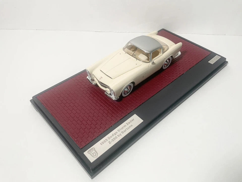 1 43 Matrix 1953 Dodge Storm Zeder Z-250 by Bertone White MX40405012