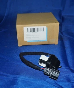 Rear View Backup Camera For 2010-2012 Ford Escape Aftermarket Never Old Stock - Picture 1 of 8