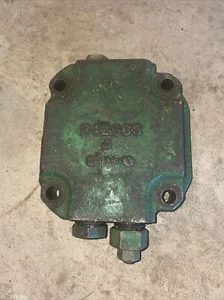 John Deere R42663 Housing stroke Control 3010 4020 4630 4440 4620 4520 310 2750 - Picture 1 of 3