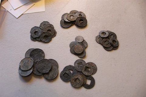 MALAYA -PALEMBANG KEPING - TIN PITIS LOT OF 6 DIFFERENT TYPES 1700'S - 1800'S Cover