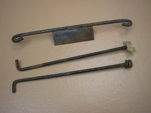 Wheel Horse 520-H 314 416 518 Tractor Battery Clamp Holddown Hooks 113010 113969 - Picture 1 of 2