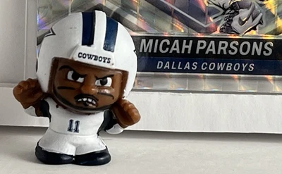 Figura Micah Parsons NFL Teenymates 1" con 2024 PLATA MOSAICO PRIZM #62 VAQUEROS Foto 1 de 4