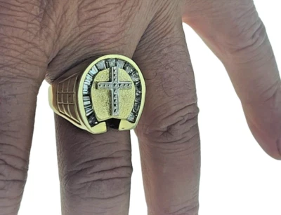 Мужское кольцо с крестом Иисусом распятием религия подкова настоящее золото 14 карат 13,7 г размер 10 - Изображение 1 из 4