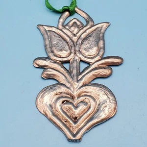 Zinnblume Herz Weihnachtsschmuck 2,75" H - Bild 1 von 7