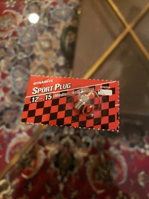McCoy Plugs - a single plug of Dynamite sport med Glow Plug - DYN2500 - New! - Image 1 of 3
