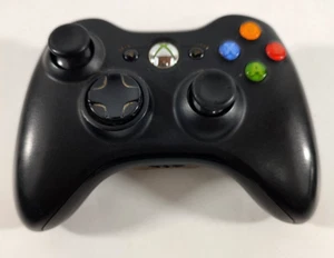 Microsoft XBOX 360  Manette Officielle Noire sans fil  Envoi rapide et suivi - Picture 1 of 3