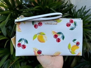 MICHAEL KORS JET SET TRAVEL XL CLUTCH WRISTLET FRUIT MELODY OPTIC WHITE MULTI - Picture 1 of 13