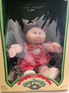 VINTAGE 1984 Cabbage Patch bambola capelli castani e occhi rosso vestito scatola certificato nascita - Foto 1 di 13