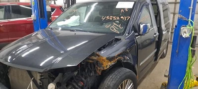 Chrysler Town and Country transmisión automática OEM 147 k millas (LKQ ~ 438887388) Foto 1 de 4