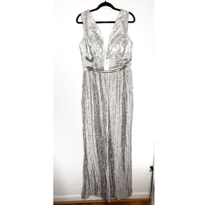 going 9/15: NWT Bridess Silver Applique V-neck Sleeveless Jumpsuits - Picture 1 of 11
