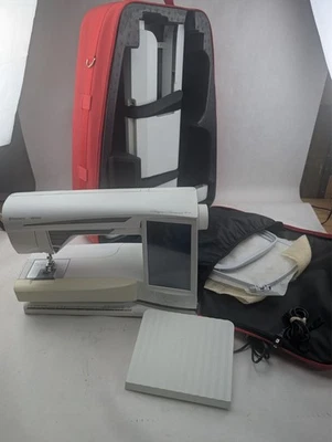 Máquina de coser bordar Husqvarna Viking Designer Diamond Deluxe con extras Foto 1 de 4