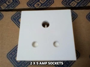 2 x BG EM5ASW 5 Amp Round Pin Socket Unswitched Insert Module - Picture 1 of 4