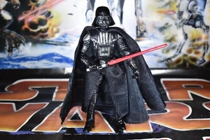 FIGURA STAR WARS 4 PULGADAS DARTH VADER ROTS REF D7015 - Imagen 1 de 2