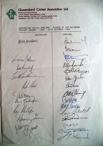 ENGLAND TO AUSTRALIA 1982-83 TOUR MATCH v QLD OFFICIAL CRICKET AUTOGRAPH SHEET - Picture 1 of 3