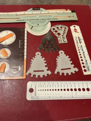 VINTAGE KNITTING GAUGES NEEDLE SIZER LARGE LOT! 8 IN TOTAL. - image 1 of 4