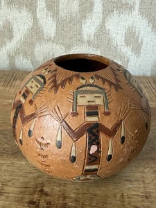 VTG 1993 Navajo Yei Pottery Vase Signed NAE Etched Southwest Native Style 3" - Picture 1 of 18