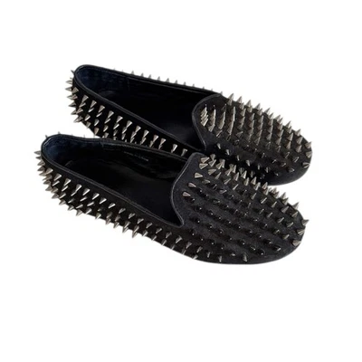 Mocasín plano vanguardista UNIF Hellraiser para mujer negro plateado pico gótico punk rock talla 6 Foto 1 de 4