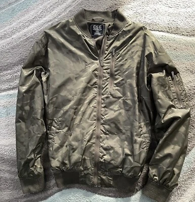 Cortavientos Champs Sports Gear (estilo campamento) Foto 1 de 3