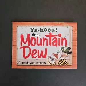 Envío gratuito el mismo día clásico Mountain Dew Willie imán de 2,5 x 3,5 pulgadas - Imagen 1 de 1