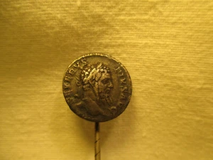 Alte Anstecknadel Wissenschaft : Griechenland Motiv - Bild 1 von 4