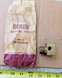 NOS BRAKE BOOSTER MANIFOLD TO MANIFOLD CONNECTOR FOR 1957 LINCOLN CARS 57 - Foto 1 di 3