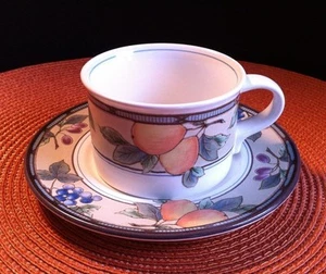 MIKASA Intaglio Garden Harvest Flat Tea Cup & Saucer SET (CAC29) ~ NEW - Bild 1 von 1