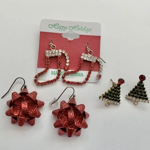 Lot 3 Vintage Pairs Christmas Holiday Earrings Rhinestone Bows Stocking Trees - Picture 1 of 11