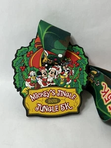 ‘15 Run Disney Mickey's Jingle Jungle 5k Race Medal Christmas WDW Animal Kingdom - Picture 1 of 4