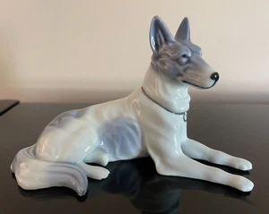 Vintage Occupied Japan Porcelain Dog Figurine Shepard - 5 3/4" - Picture 1 of 7