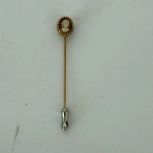 Pin camafeo dorado vintage con marco ornamentado de 2,5" - Imagen 1 de 5