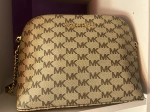 Michael Kors Cindy MK Signature Large Dome Crossbody Bag Natural Acorn Gold - Picture 1 of 2
