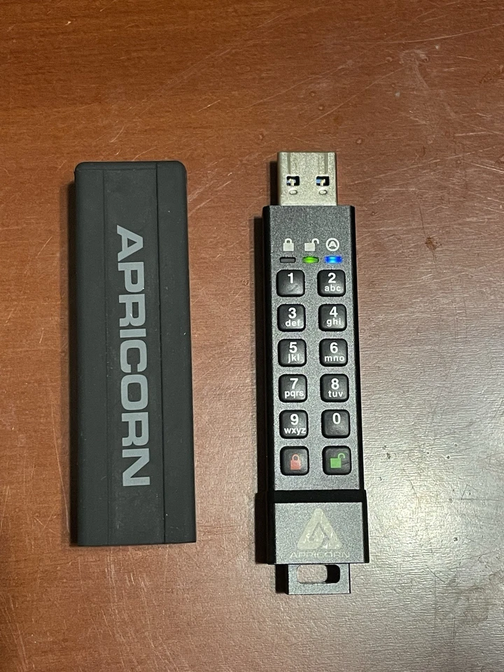 Apricorn Aegis Secure Key 3z 16GB / USB 3.0 Flash Drive (ASK3Z-16GB) - Image 1 of 4