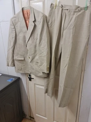 Men's Brook Taverner linen mix suit. Jacket 42R and Trousers 38R. - Image 1 of 4