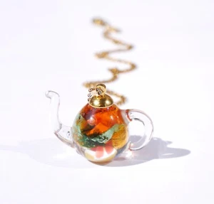 Teapot-shaped resin pendant - Picture 1 of 2