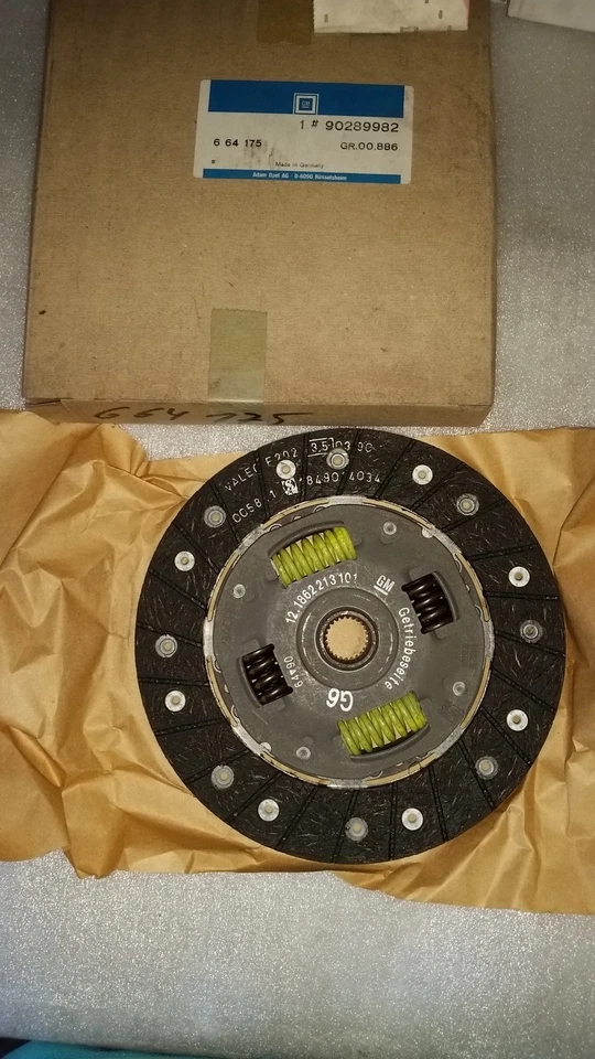 Original GM OPEL Kupplungsscheibe Kupplung Clutch disc Kadett E Ascona C Astra F - Bild 1 von 1