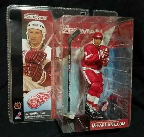 McFarlane NHL Series 1 STEVE YZERMAN Red Wings Chase Variant Figure Red Jersey Cover