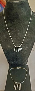 VERY PRETY PETITE STERLING SILVER MATCHING 16" NECKLACE AND 7" BRACELET - Picture 1 of 8