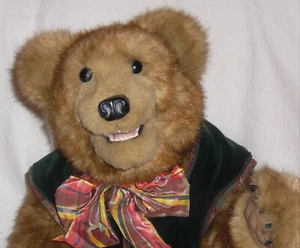 Totally jointed customized bear. Leather work and fingernail all 4 paws - Picture 1 of 5