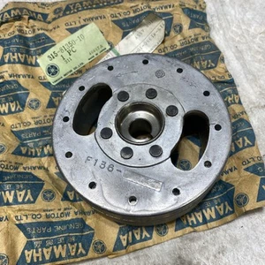 Nuevo de Lote Antiguo Yamaha Rotor Volante LT2 CT2 HT1 AT2 315-81350-10-00 #Bin C - Imagen 1 de 5