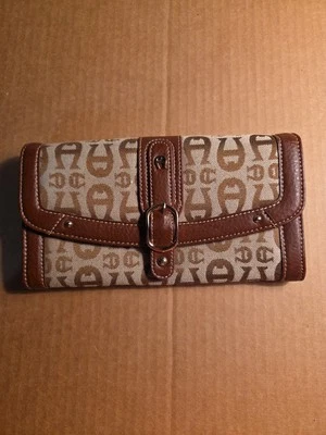 Cartera/cartera de mano Etienne Aigner Foto 1 de 4