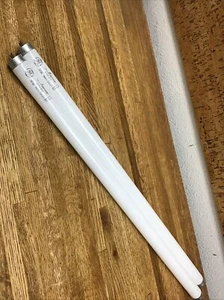 (2) GE F17 T8 SP30 24" 17W 3000k Fluorescent Tubes 2 Pin Light 20,000 Hours - Picture 1 of 3