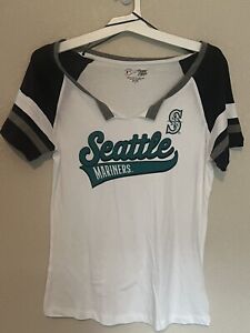 MLB Seattle Mariners Baseball Tee Shirt SS Cut Neck Medium Women