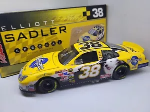 Elliott Sadler 2006 Pedigree 1:24 - Picture 1 of 4