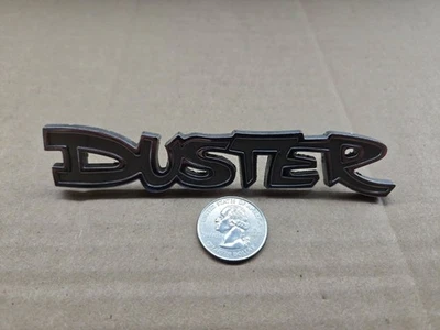 Plymouth OEM 1972-197 plumero guardabarros delantero emblema lateral insignia logotipo nombre 3680304 Foto 1 de 3