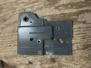 Deutz Volvo F4M D 2011 engine cooling sheet metal tins oil cooler ducting - Picture 1 of 6